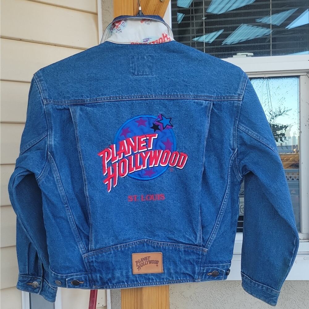 Vintage 90s Planet Hollywood St. Louis Denim Trucker Jacket Embroidered Logo - Picture 6 of 10